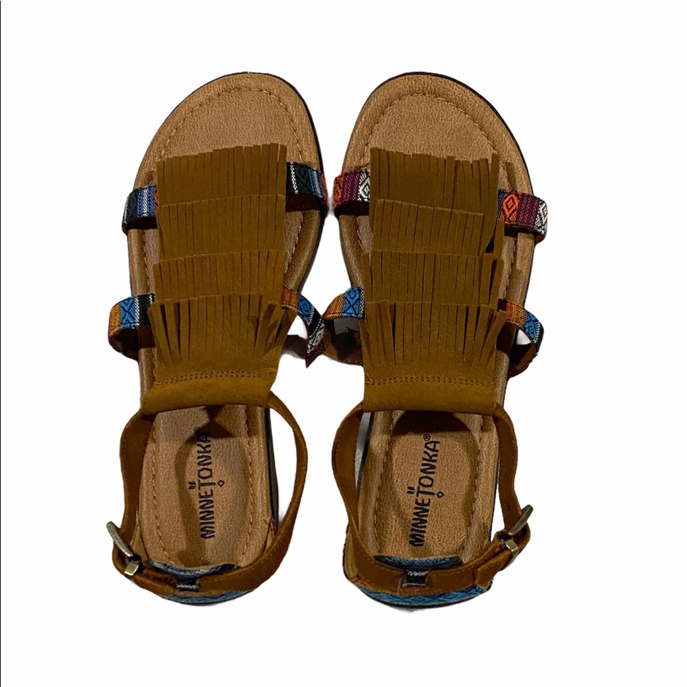 Minnetonka Women’s Maui Sandal Arizona Print